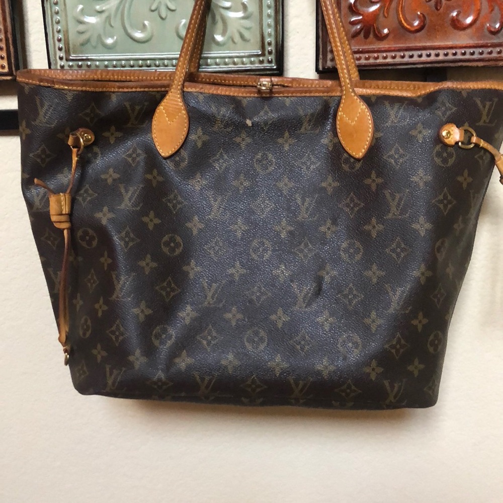 Louis Vuitton Neverfull MM - Picture 2 of 12